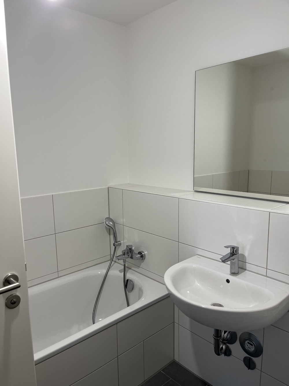 Bad mit Wanne