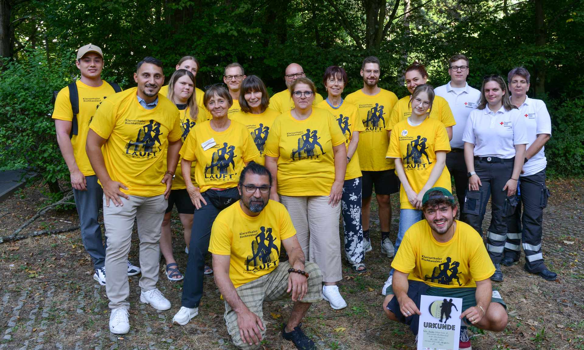 Das NHW-Team, die Helferinnen und Helfer des Roten Kreuz und Gesamtsieger Nils Halder freuten sich über eine gelungene Veranstaltung. Foto: NHW / Keck