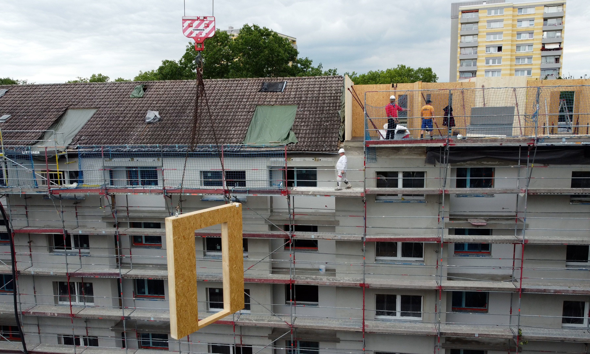 Vollmodernisierung und Aufstockung in Frankfurt Fechenheim. Foto:NHW