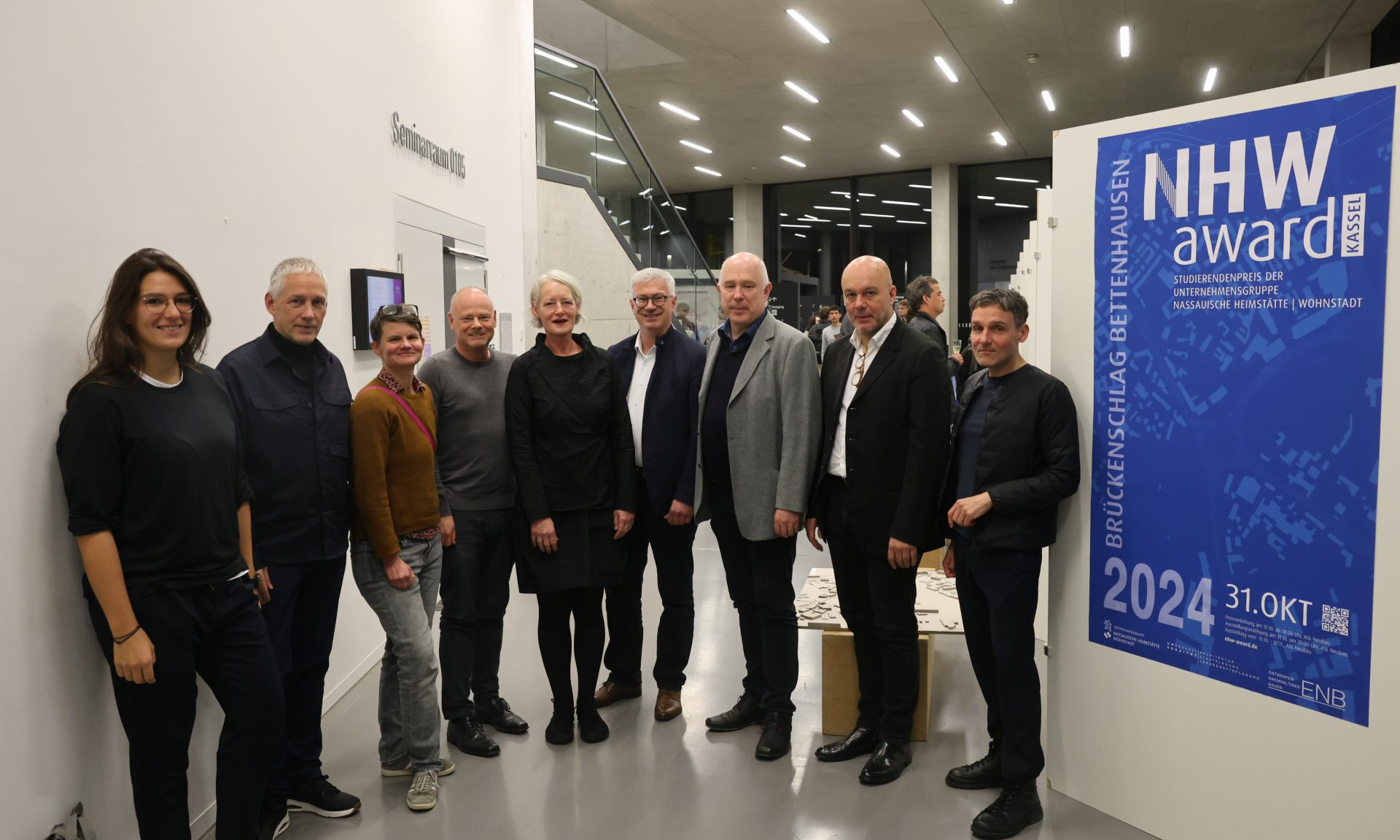 Die Jury: (v. re.) Vorsitzender Prof. Dr. Cyrus Zahiri, Tim Heide, Prof. Frank Lattke, Markus Eichberger, Annette Spielmeyer, Ulrich Türk, Rabea Seibert und Prof. Frank Kaspruch.