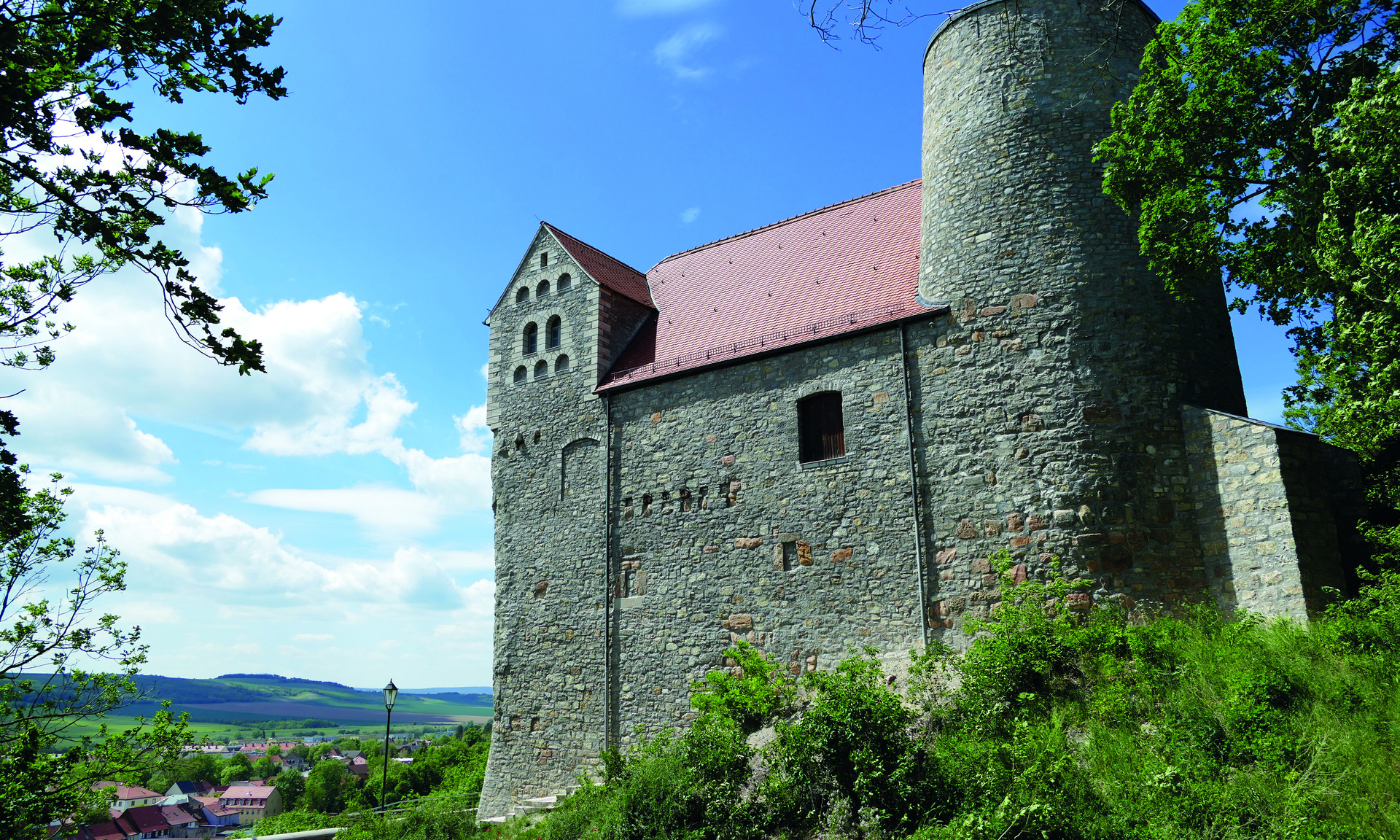Die Ostfassade nach den Sanierungsarbeiten