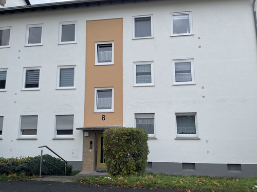 3 Zimmer Erdgeschosswohnung mit Balkon und Keller in Kirchhain