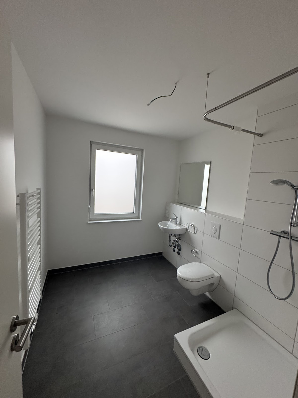 Badezimmer mit Dusche