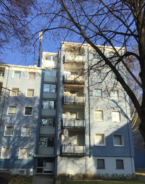 Familienfreundliche 4 Zimmer Wohnung mit Loggia!