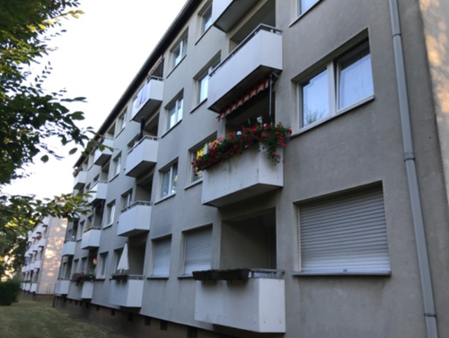 Praktische 2-Zimmer-Erdgeschosswohnung mit Balkon in Frankfurt - Eschersheim