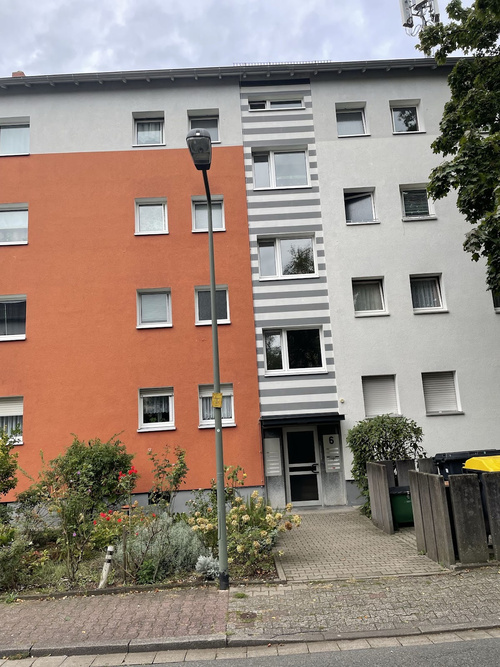 Gepflegte 2-Zimmer-Wohnung in Frankfurt Bergen-Enkheim mit Balkon