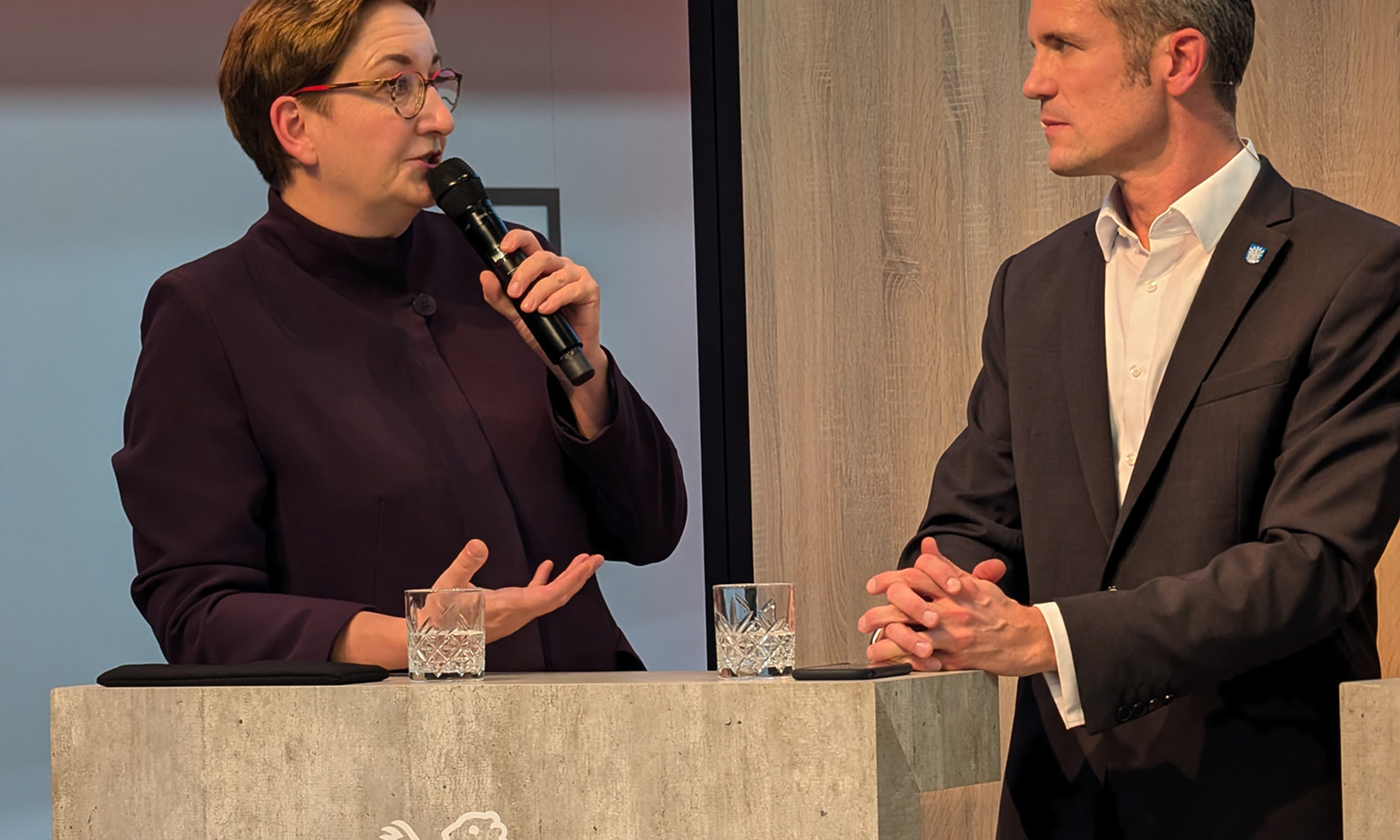 Im Gespräch: Bundesbauministerin Klara Geywitz und Offenbachs Oberbürgermeister Dr. Felix Schwenke.