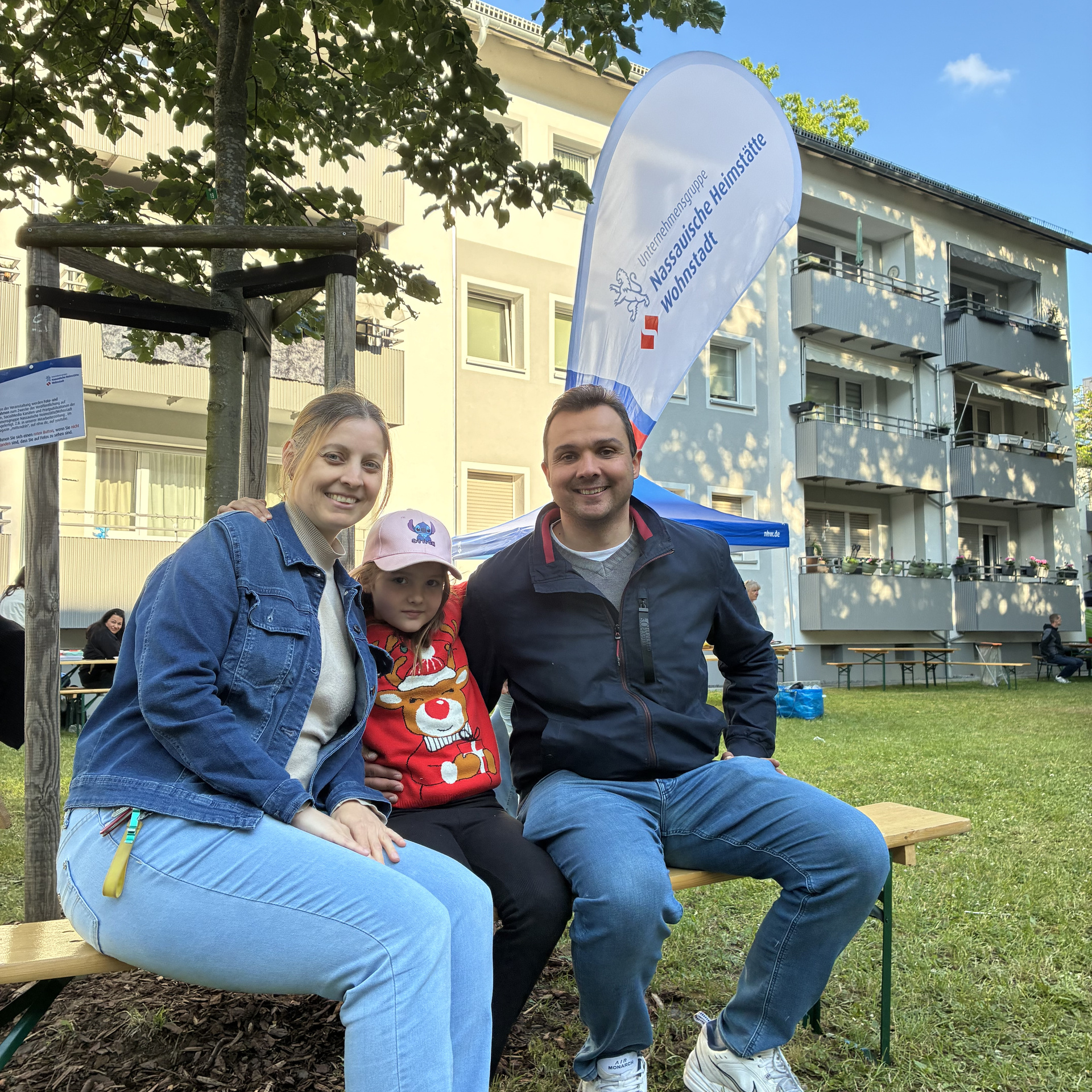 Glückliche Familie beim Mieterfest in Frankfurt-Fechenheim