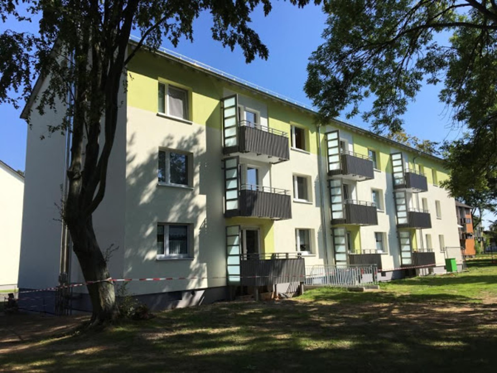 Hausansicht Balkone