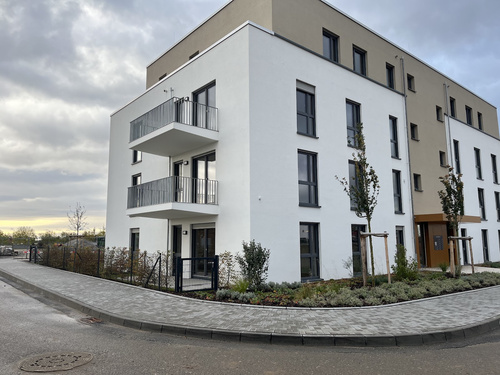 Neubauflair im Grünen – Stilvoll Wohnen in Wiesbaden-Delkenheim