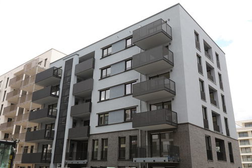 Willkommen im Schönhofviertel – 4-Zimmer-Wohnung mit Balkon und Aufzug