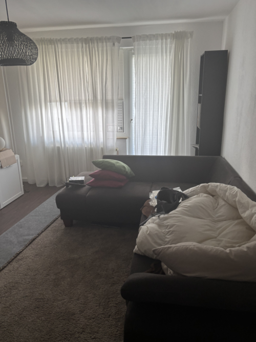 Praktisch geschnittene 2-Zimmer-Wohnung mit Balkon