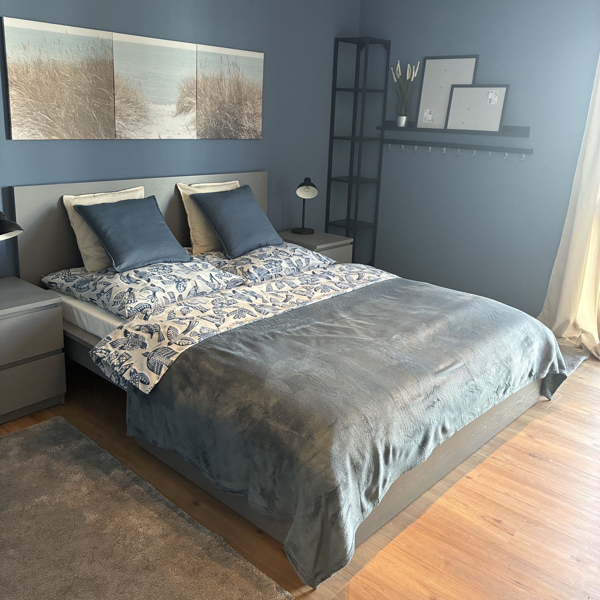 Zu sehen ist das Schlafzimmer der mit IKEA eingerichteten Musterwohnung im Elisabethentor in Wiesbaden-Delkenheim