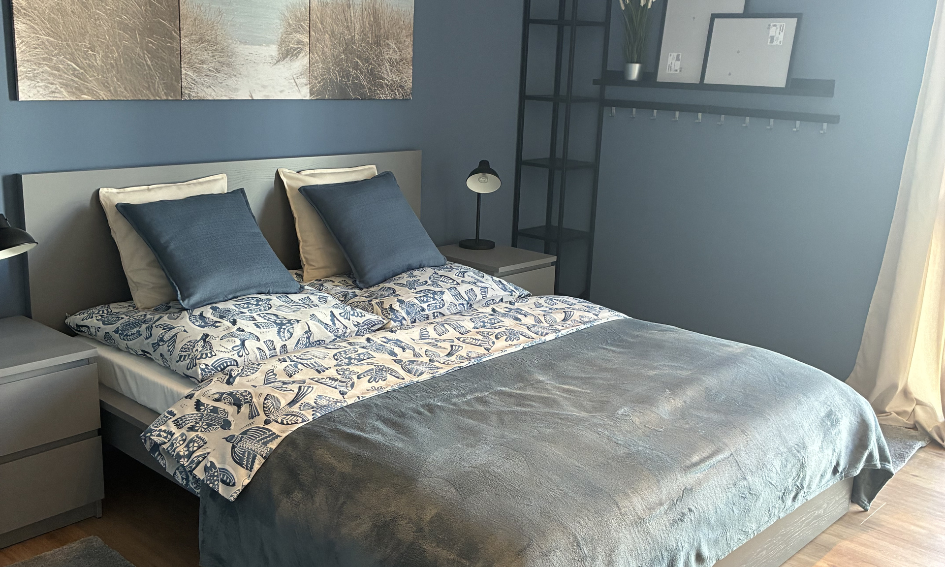 Zu sehen ist das Schlafzimmer der mit IKEA eingerichteten Musterwohnung im Elisabethentor in Wiesbaden-Delkenheim