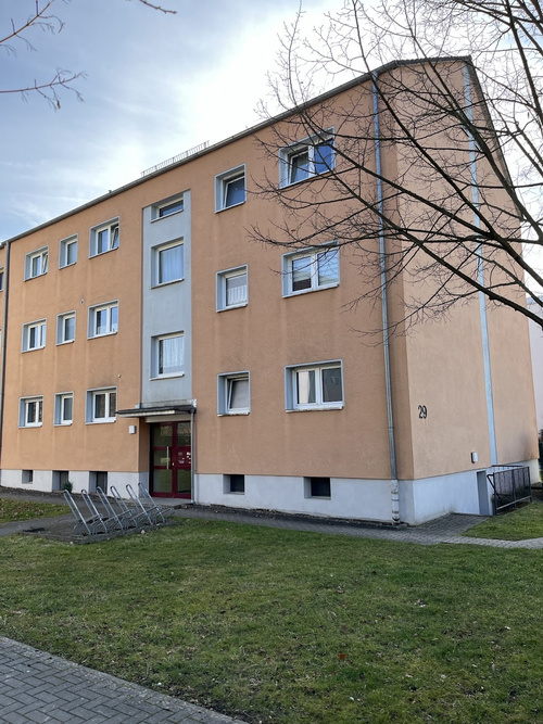 Erdgeschosswohnung mit viel Platz & Balkon – ideal für Paare oder Familien
