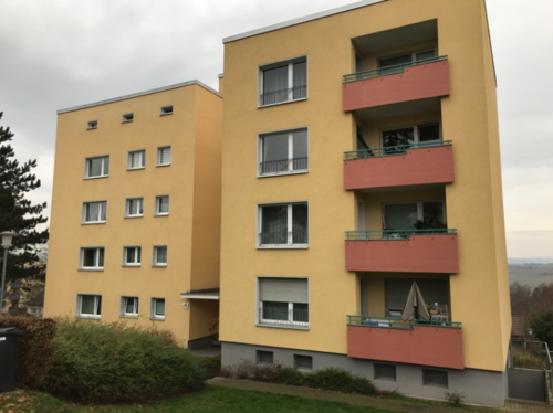 Schöne Wohnung mit Balkon