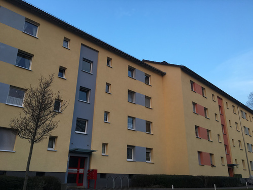 Gut geschnittene 4-Zimmer-Wohnung mit Balkon!