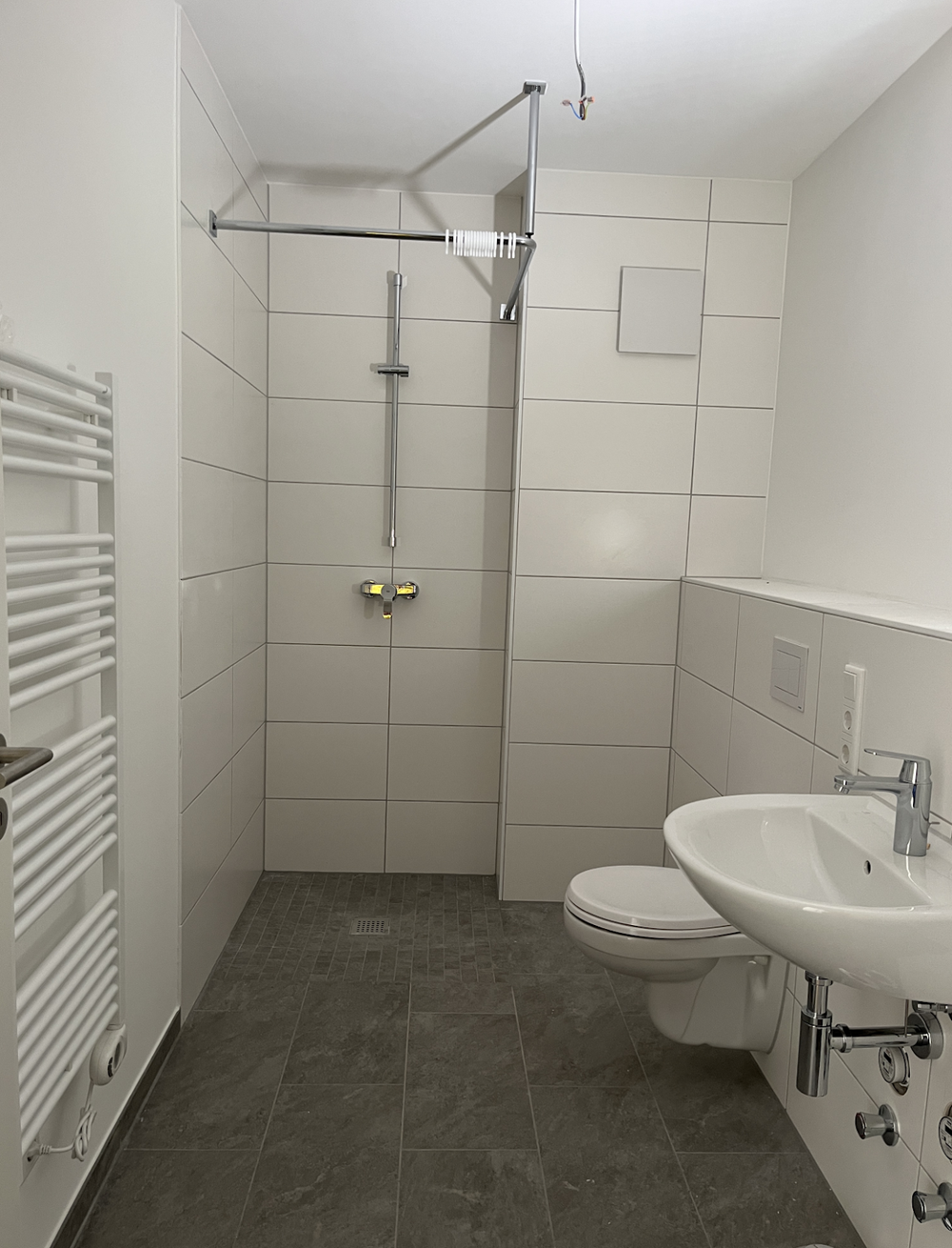 Badezimmer mit Dusche