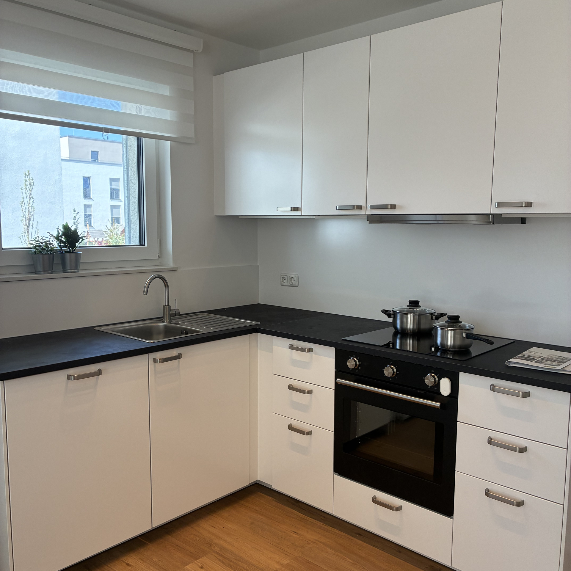 Innenansicht Küche Musterwohnung mit IKEA Einrichtung 