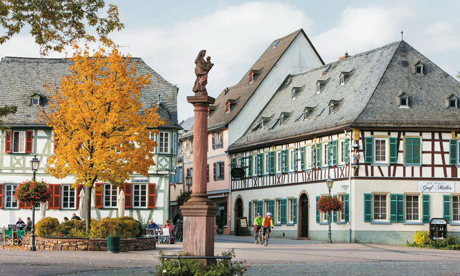 Blick auf den zentralen Bischof-Blum-Platz in Geisenheim. (Foto: Olaf Hermann)