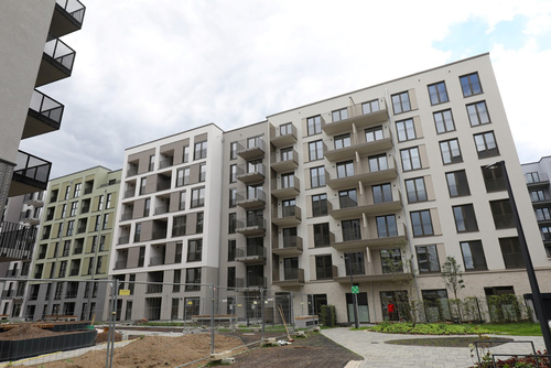 Zweitbezug in Frankfurt am Main: 1-Zimmer-Wohnung mit Balkon, Keller und Aufzug