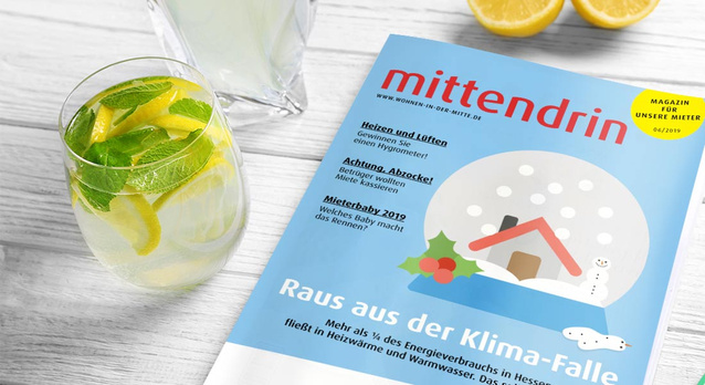Mieterzeitung liegt auf einem Tisch.