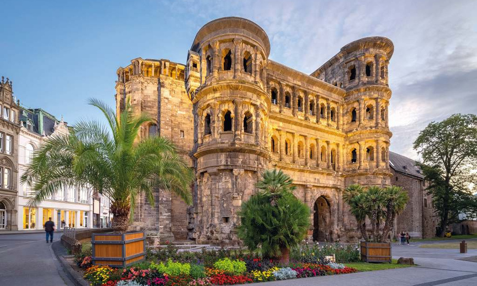 Porta Nigra in Trier.  römische Stadttor.