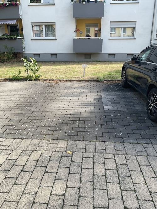 Pkw-Stellplatz Nr. 7 - Leuchte 35 a - Bergen-Enkheim