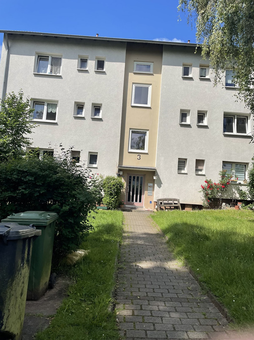 Klassisch & praktisch: 2 Zimmer mit Wohnküche im 1. OG