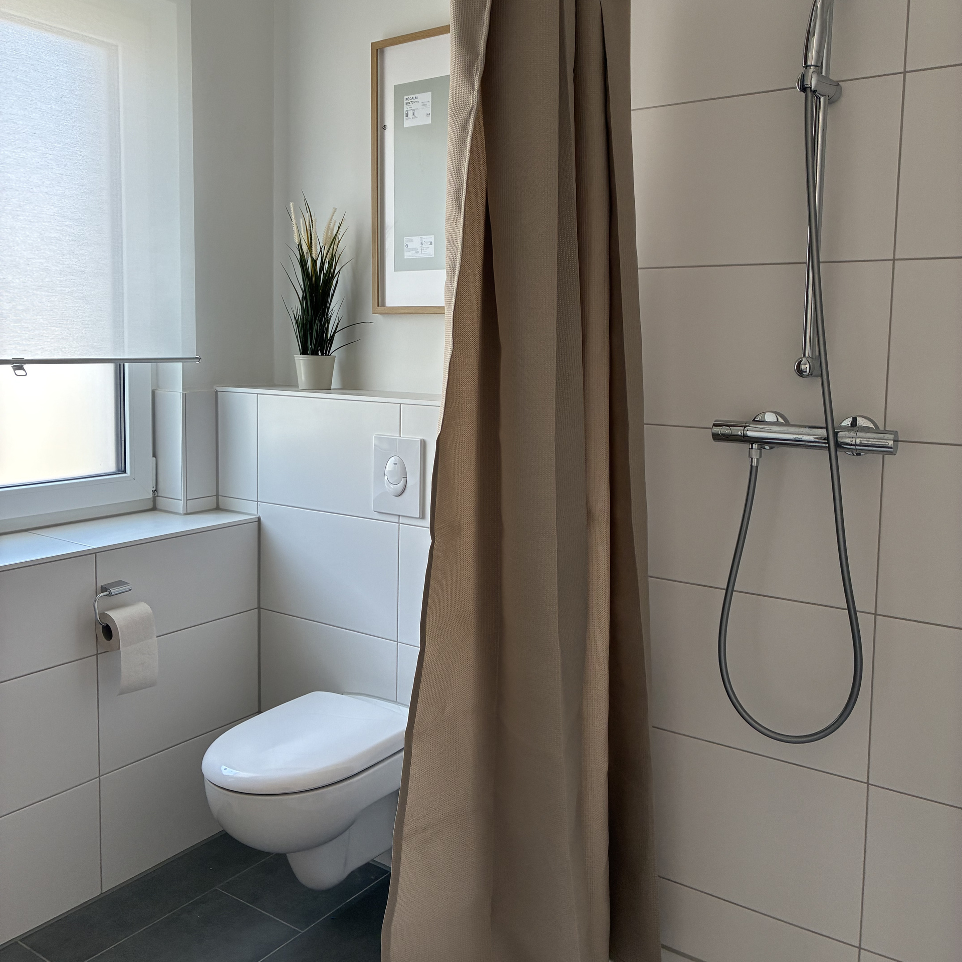 Innenansicht Bad Musterwohnung mit IKEA Einrichtung 