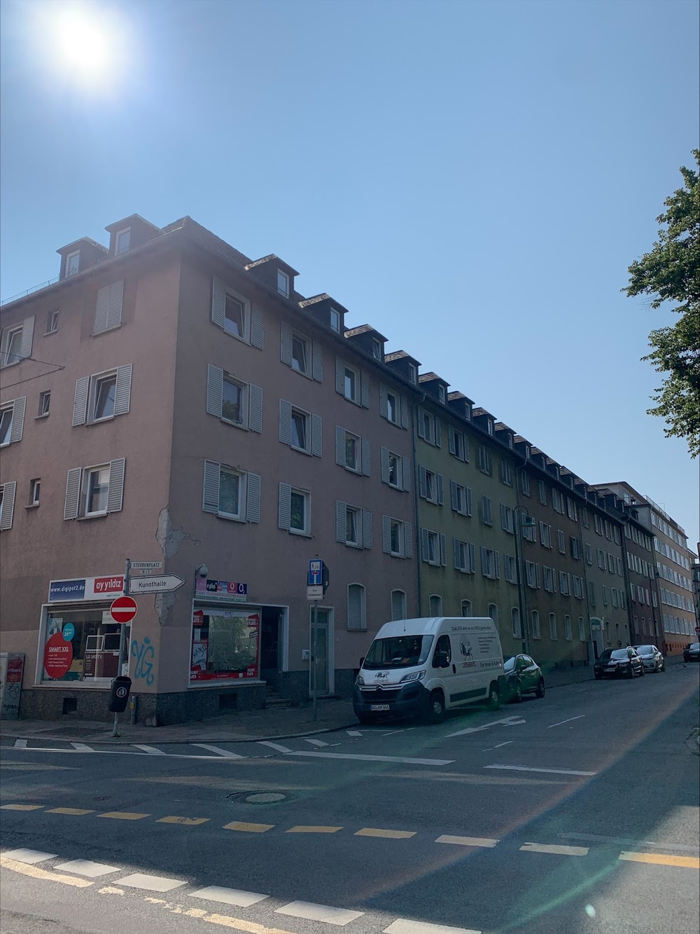 Straßenansicht