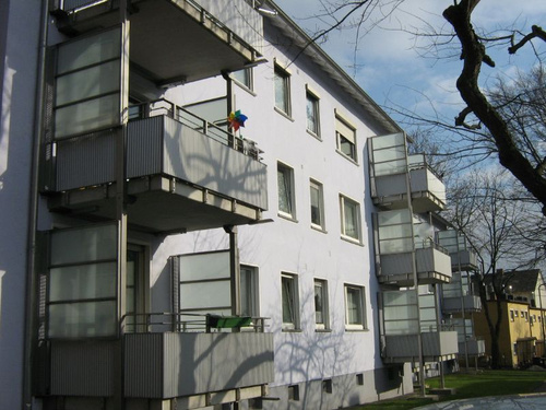 Praktische 3 Zimmer Erdgeschosswohnung mit Balkon in Unterliederbach