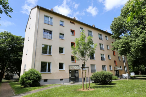 Komfortable Erdgeschosswohnung mit praktischer Raumaufteilung und Balkon