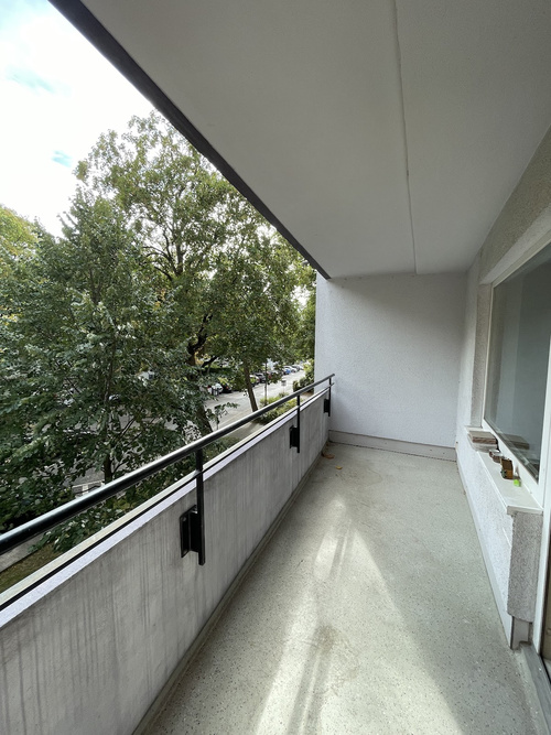 3-Zimmer-Wohnung in Frankfurt-Ostend mit Balkon, Aufzug und Keller