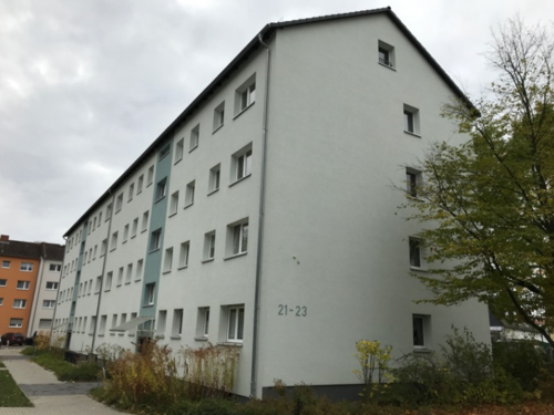 Helle 2-Zimmer-Wohnung mit Balkon in Frankfurt Nieder-Eschbach