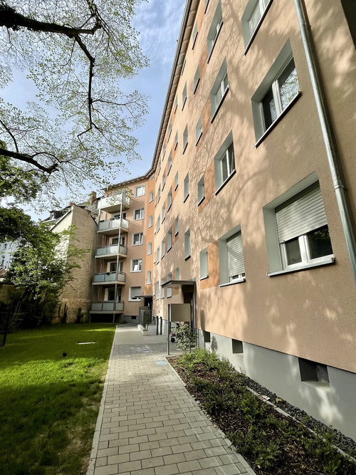 Frisch modernisiert 3-Zimmer-Wohnung im 1. Obergeschoss