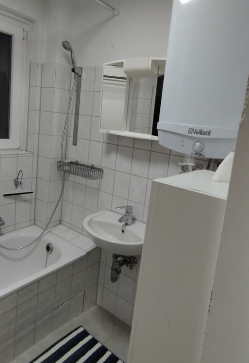 Moderne 4-Zimmer-Wohnung mit Balkon in Nieder-Eschbach