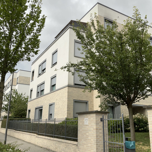 *Mittelstandsprogramm* Geräumige Wohnung mit Balkon und Gäste-WC