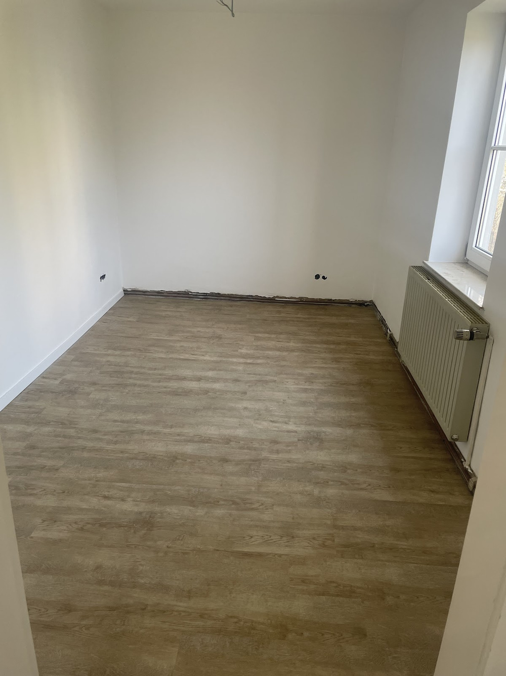 2. Zimmer links (aus Wohnzimmer)