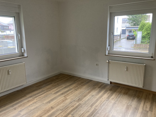 Erdgeschosswohnung in ruhigem Mehrfamilienhaus
