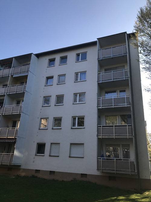 3-Zimmer-Wohnung in der 1. Etage mit Balkon