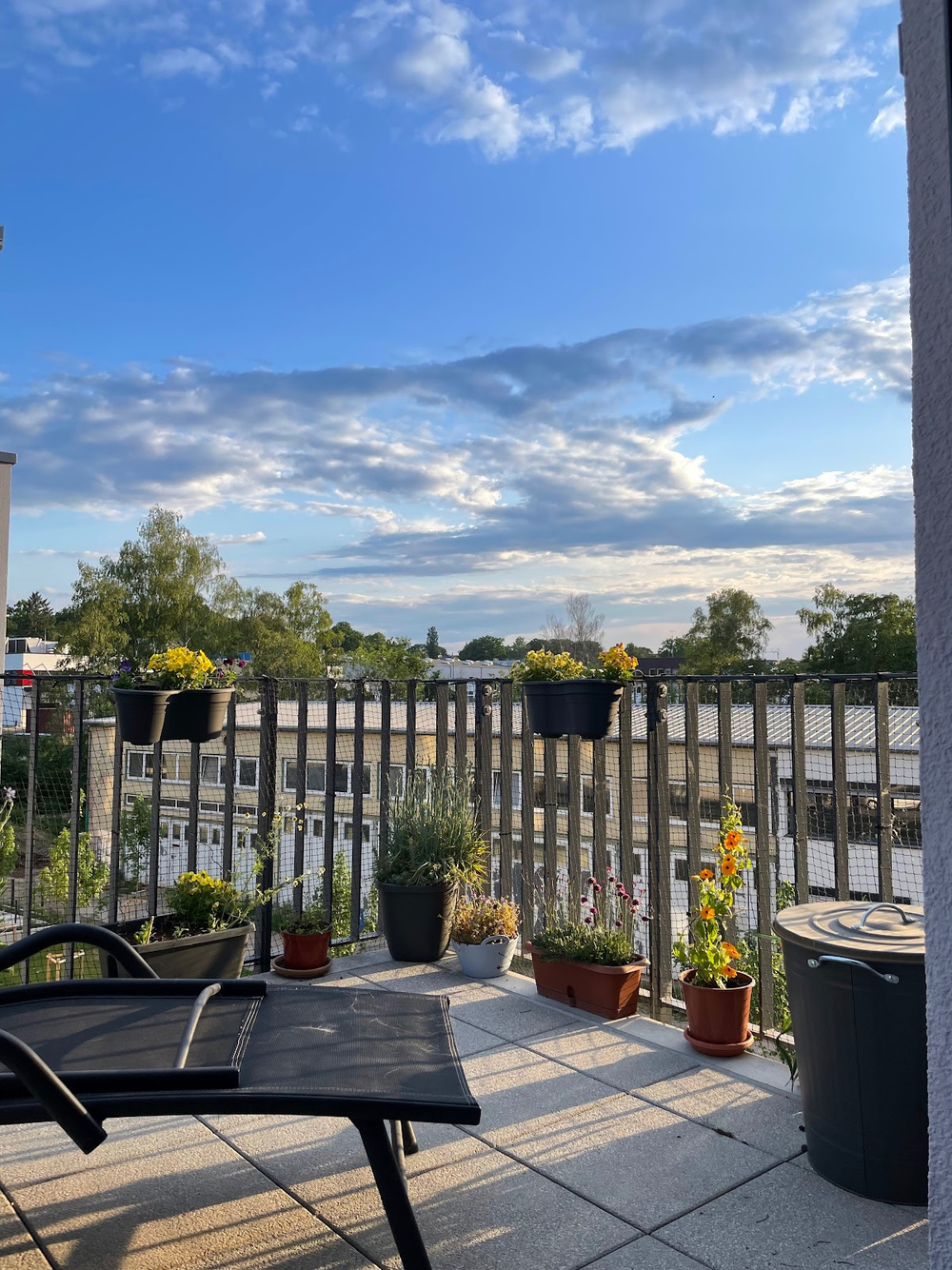 Balkon mit Seitenblick