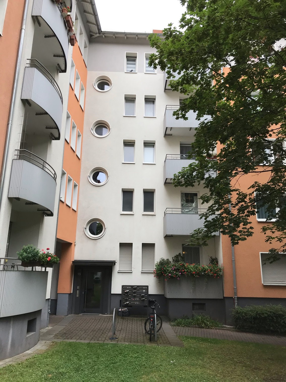 Wittelsbacherallee 15 Hausansicht