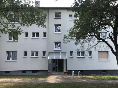 Wohnen mit Komfort: 3-Zimmer-Wohnung mit Balkon und Kellerraum