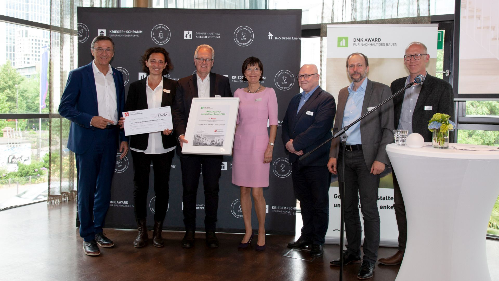 Preisverleihung für den DMK Award.