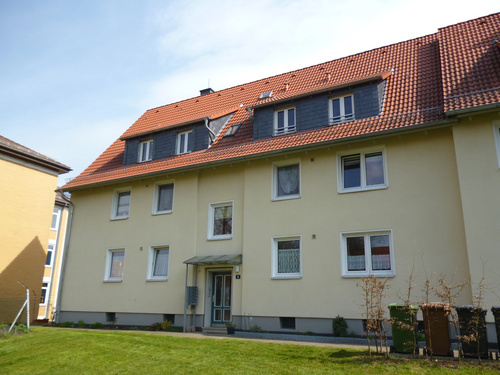 Praktisch geschnittene Dachgeschosswohnung mit zusätzlichem Kellerraum