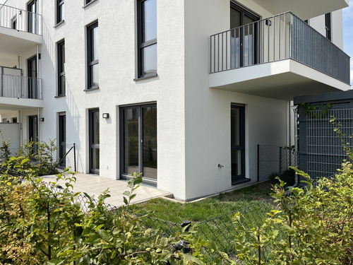 Wohnen in mit eigenem Gartenanteil - Tolle 2-Zimmer-Neubauwohnung mit Terrasse