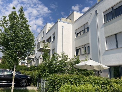 Moderne 4-Zimmer-Maisonette mit großer Dachterrasse in Rosbach