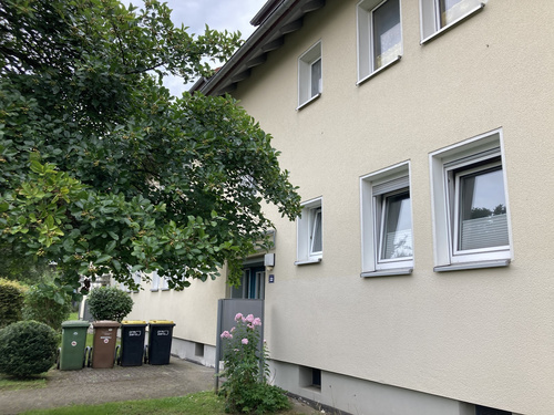 Freundliche Erdgeschosswohnung mit Balkon in ruhiger Lage