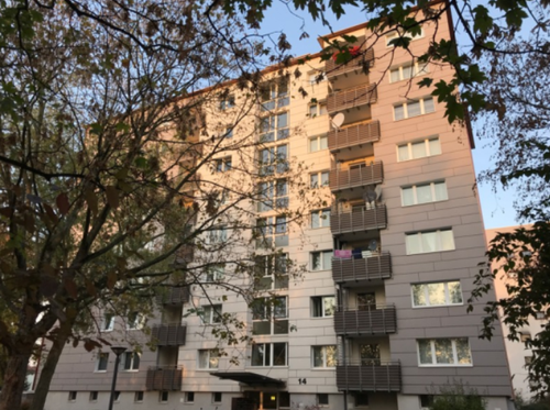 3 Zimmer Wohnung mit Balkon, Aufzug und Keller in Frankfurt Goldstein
